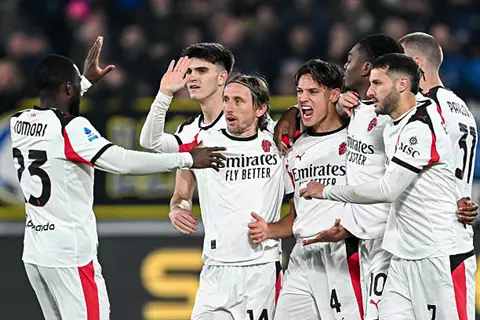 دقيقة بدقيقة.. ميلان 1-0 أتالانتا.. هدف مبكر (صور)